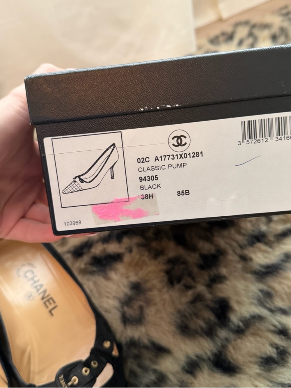 CHANEL Black Pointed Toe Kitten Heels size 37.5 black and gold - Picture 9 of 13